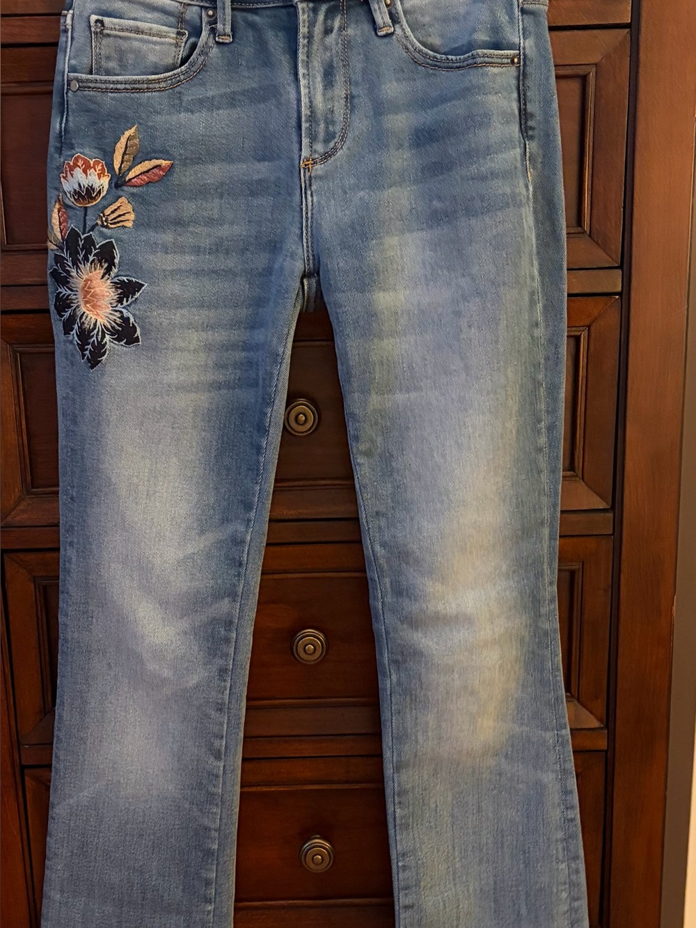 Driftwood Kelly boot cut Embroidered Floral Jeans size 24